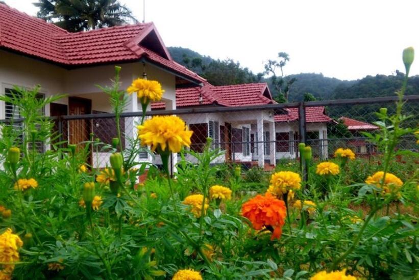 Himani Heritage Resorts, Formerly Camp Nishani Holidays Мадикери Экстерьер фото